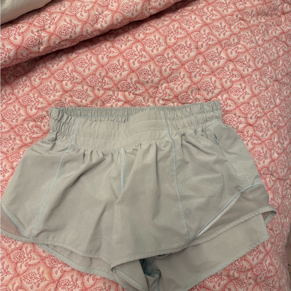 Lululemon hotty hot 2.5inch